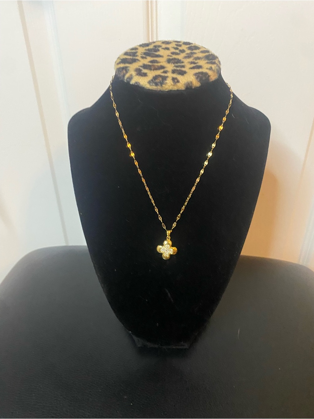Gold Clover Pendant Necklace Stainless Steel - Women Jewelry